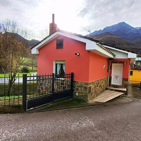 La Falguera Pola de Lena Bagian luar foto