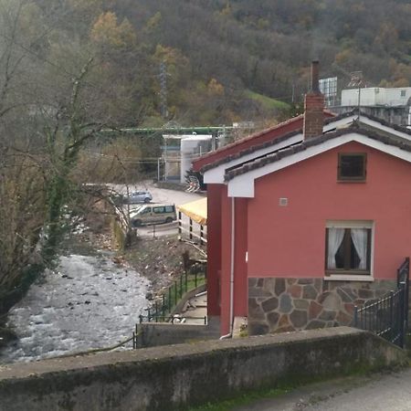La Falguera Pola de Lena Bagian luar foto